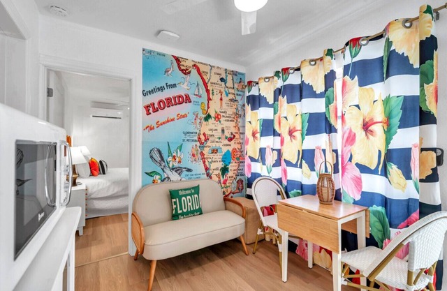 Salt Water Suites - #2 Florida Suite