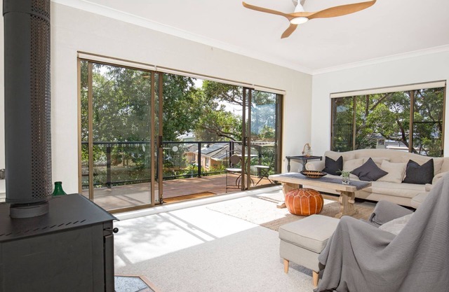 Saltbush Cottage - Pet Friendly - 1 Min Walk to Beach