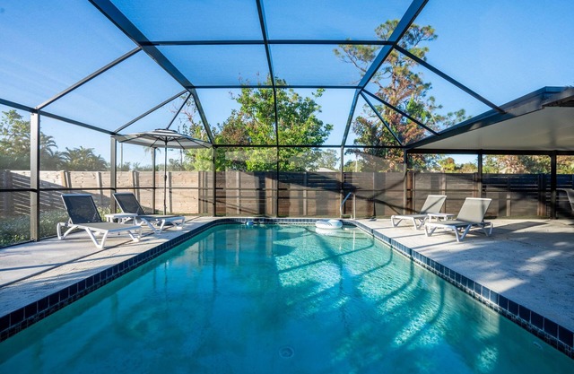 Saltlife Vacation Villa with pool