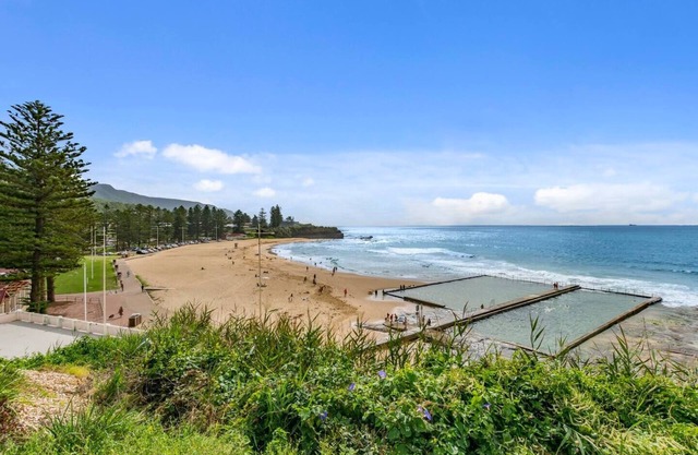 Saltwater Escape Live the Sand and Surf Lifestyle