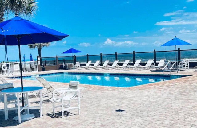Salty ~ Tides Studio Condo near the Beach