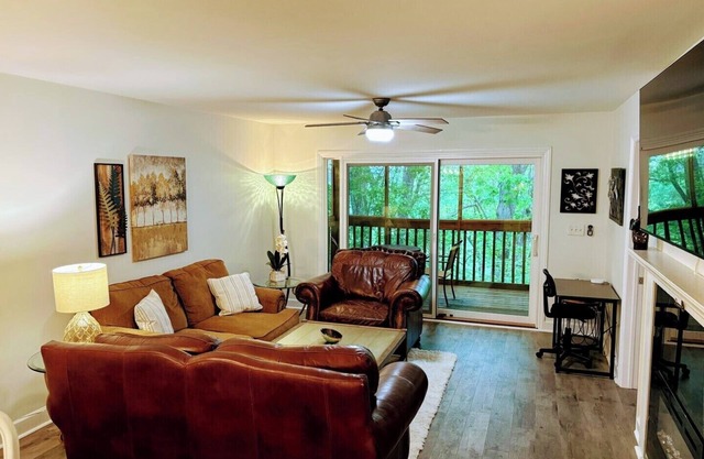 Saluda Retreat - A Quiet Riverfront Stay Minutes from Downtown Columbia