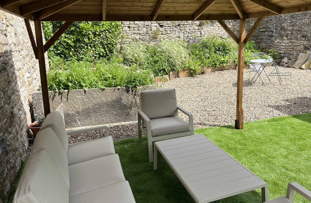 Salvin House - Georgian townhouse in the heart of Alston, Cumbria - Sleeps 8
