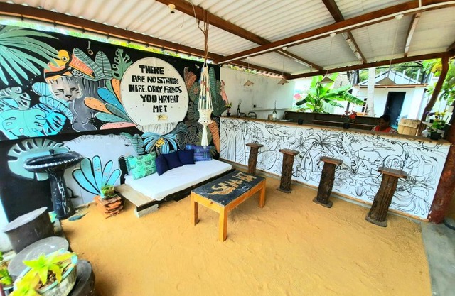 Sam's Hut Arugambay
