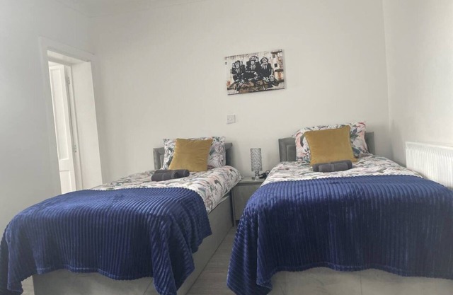Samarlon Home Saxton Entire home in Medway 8 guests, 4 bedrooms,5 beds,1Bathroom