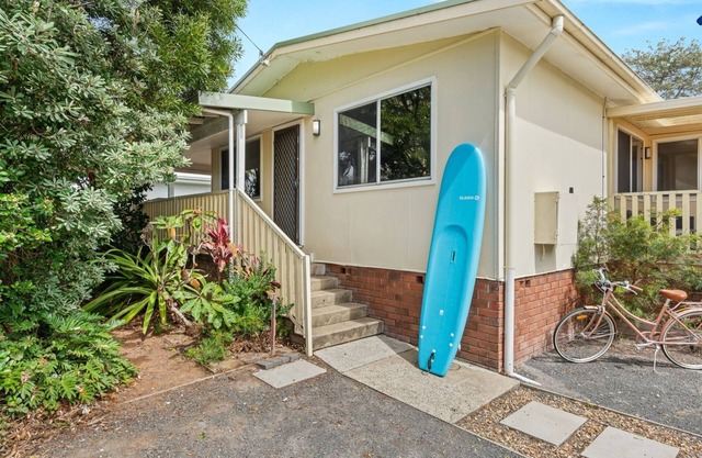 Sam’s Beach Shack and Apartment – 300m to Callala Beach