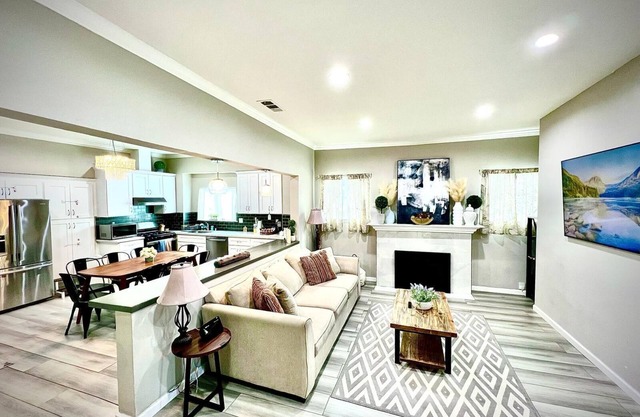 San Jose - 6 Beds/ 3 Baths Extraordinary stay!