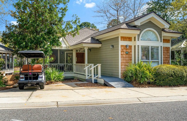 Sandestin Beautiful One Story Updated Cottage 6 Seater Golf Cart Included