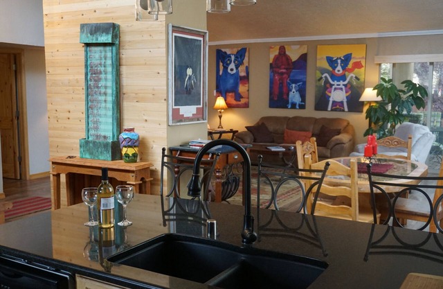 Sandia Heights Getaway VIEWS, UPSCALE, 3BR