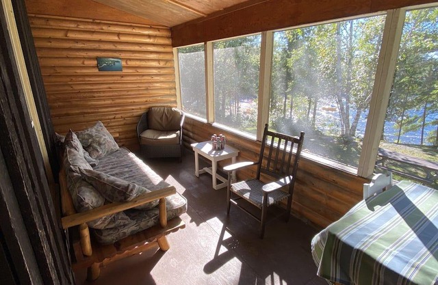Sandpiper Cabin - 1 Bedroom