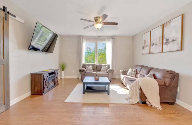 Sandstone Retreat - Pet friendly - Mountain View