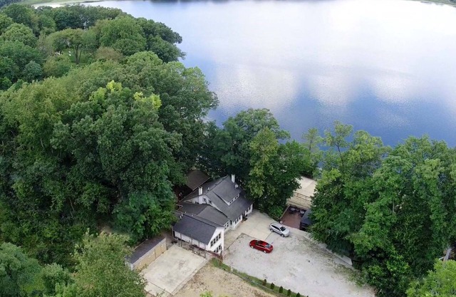 Sandy Beach WhlChr-Friendly Woodlands Lodge at Stone Lake w / 50 acres de terrain boisé!
