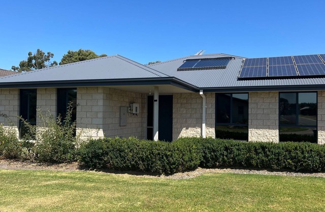 Sandy Retreat on Royal Inverloch