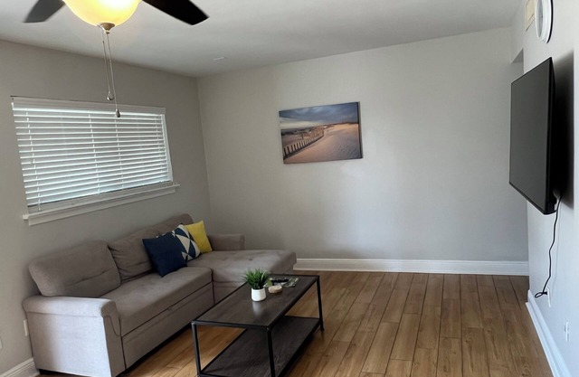 Sandy Shores 1 bed Apt Biloxi MS