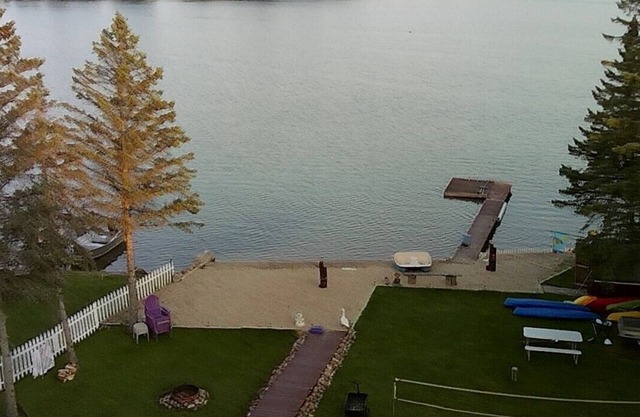 Lakefront 3BR West Branch, escapade dans le Michigan - * SANDY BEACH *