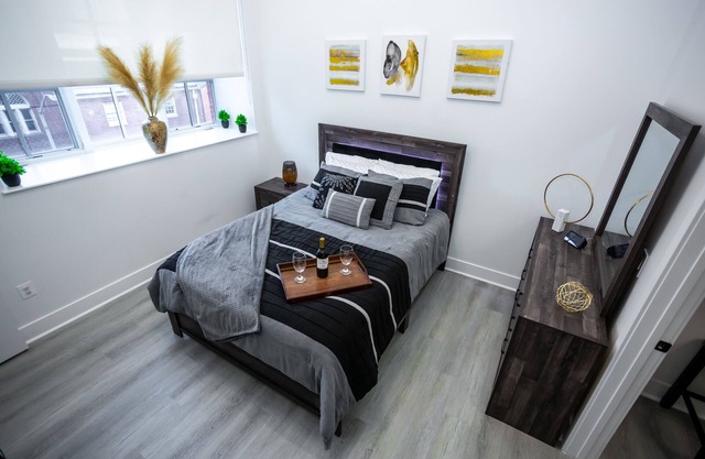 💎 Sanitized*LUXURY* Relaxing*MODERN APT In the HEART OF DOWNTOWN