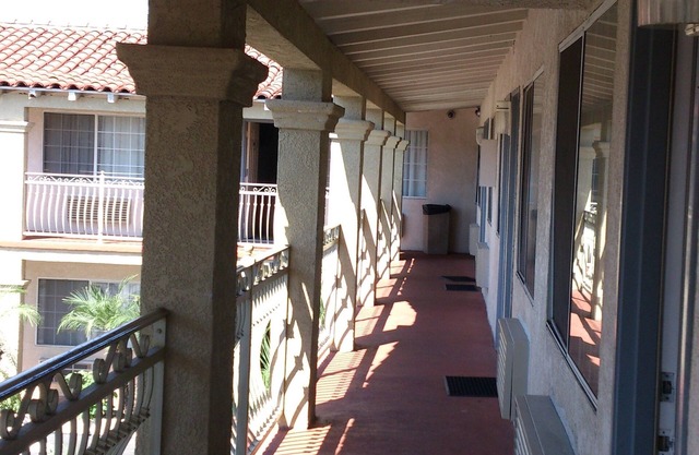 Santa Ana Travel Inn
