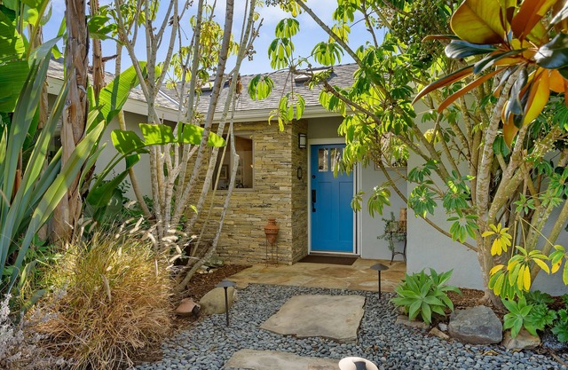 Santa Barbara Getaway! RELAX AND ENJOY ALL THAT SANTA BARBARA HAS TO OFFER