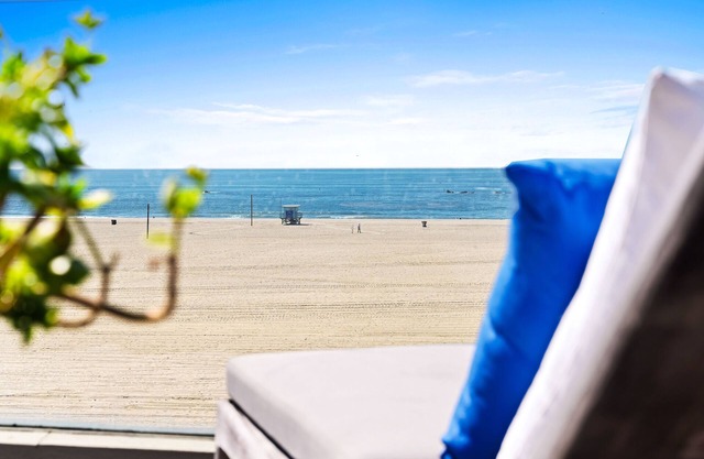 Domaine de plusieurs millions de dollars sur la plage. Marchez jusqu'à la jetée de Santa Monica et 3rd St.