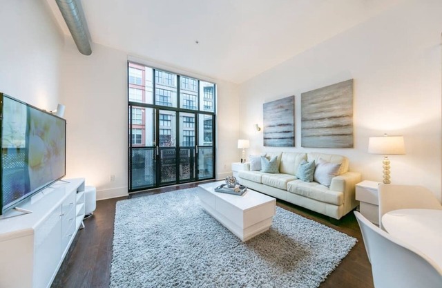 Santana Row 1 Br. 1 Ba. pour affaires / vacances