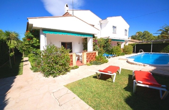 SAONA VILLAS (VN DENIS) : villa 12 personnes, piscine privée, wifi