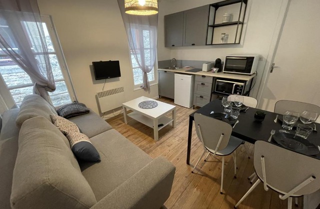 Saphir, Hyper centre ville au calme au fond d'une impasse