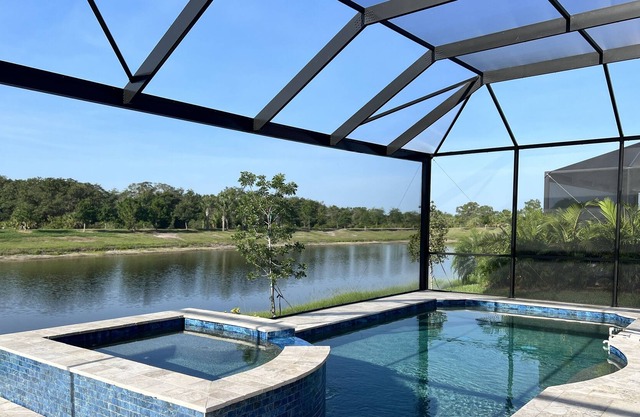 Sarasota National Pool & Golf w/2 golf club memberships included!