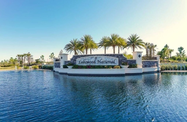 NUEVO CONDOMINIO EN LAKEWOOD NATIONAL GOLF & COUNTRY CLUB & UN CORTO CAMPO A LAS PLAYAS