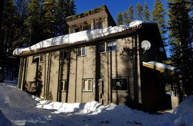 Baldy Mountain On the Run Ski Chalet Mainfloor