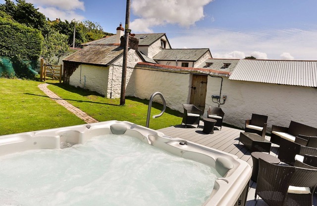 BRAUNTON GRANGE | 7 chambres à coucher | Braunton | 17 personnes