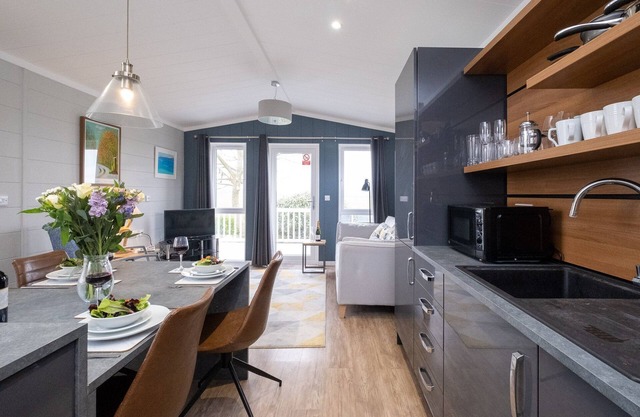 Savannah Lodge - sleeps 4 guests in 2 bedrooms