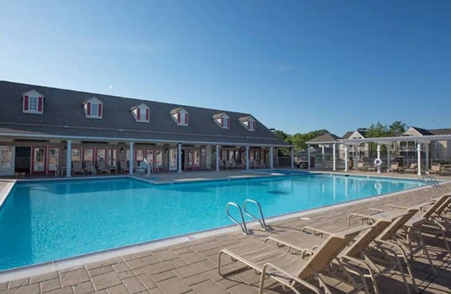 Save on your Stay in the Heart of Williamsburg
