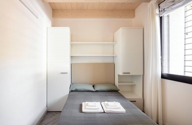 Savonarola Square 13 - Townhouse in the center: independent and quiet.