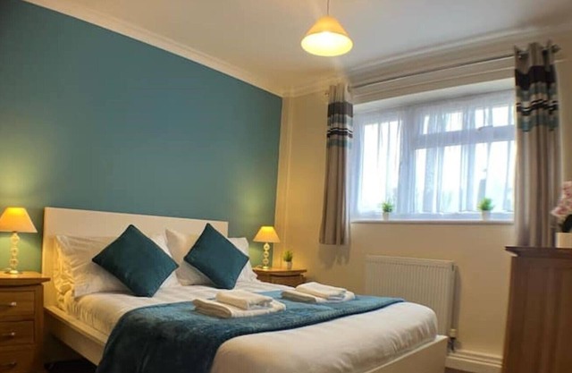 Sawyers Lodge is a charming flat, in a quiet cul-de-sac for up to 4 guests