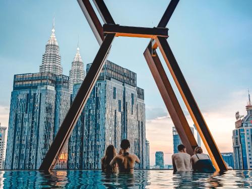 Scartlez suites KLCC by Dream