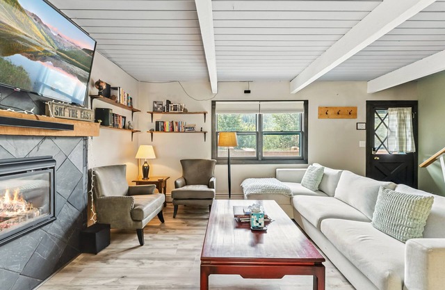 Scenic Basecamp Retreat | Near Trails & Town