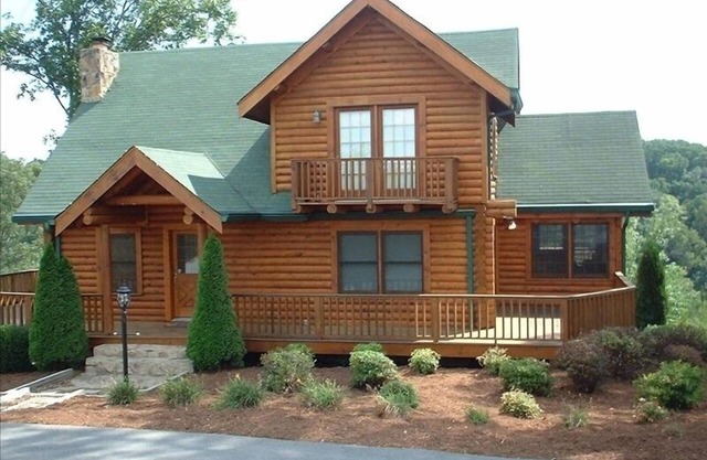 Scenic Log Cabin sur 12 Acres