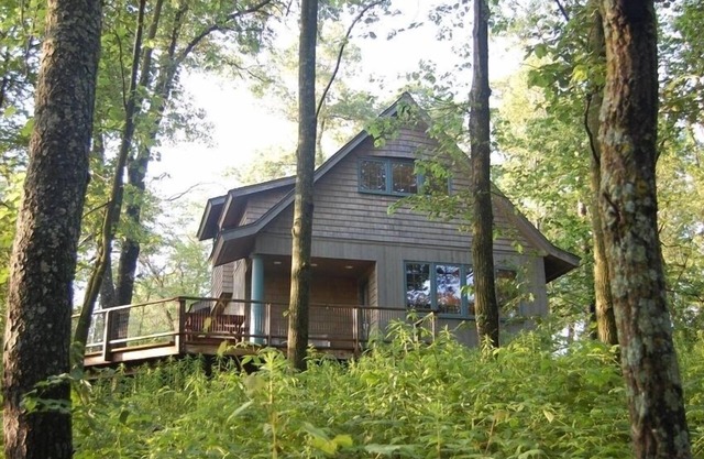 Scenic Cabin Luxe, calme Woods, Blue Ribbon Trout flux