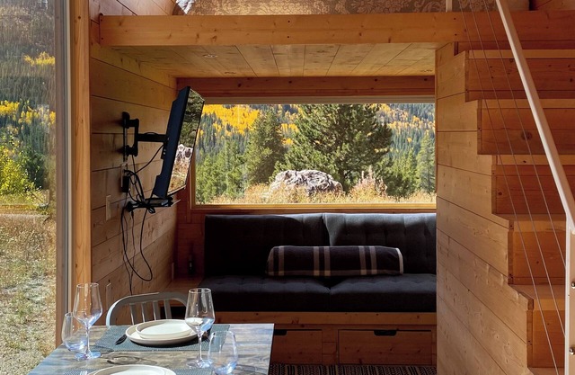 Scenic Off Grid Solar Tiny Home High in the Rockies