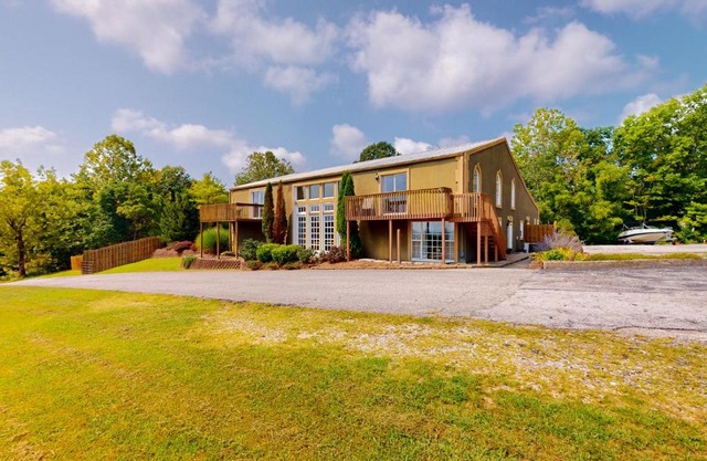 Scenic View Lodge - Entire Property