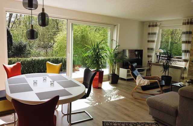 Schöne 120 qm Ferienwohnung + 50 qm Sonnenterrasse im Grünen-stockelsdorf/lübeck