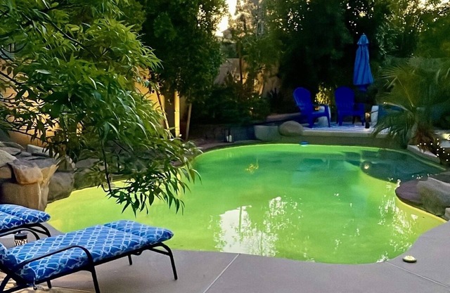 **** MAISON NEUVE **** Maison de 4 étages entièrement rénovée avec piscine chauffée solaire