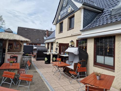 Schlaffass auf Stellplatz am Elbkrug 2 0