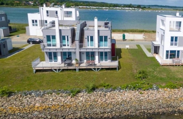 Schleivilla Hafenblick by Seeblick Ferien ORO, sauna, direct waterfront location