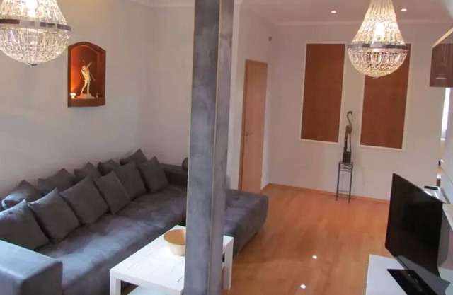 Schnuckelige Wohnung f 4 Pers, Privatparkplatz und -garten, Zentral und Ländlich