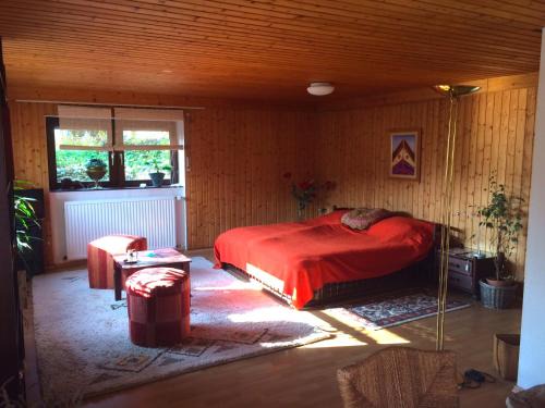 schones Zimmer in Gimmeldingen/Konigsbach