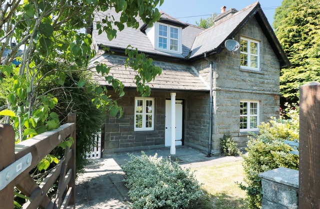 School House, PUITS DE BÂTIR