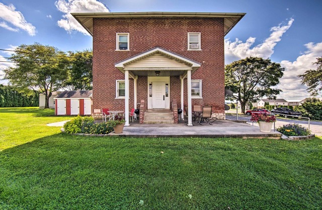 'Schoolhouse Haven' in Gap: Communal Grill & Patio