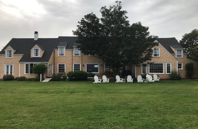Sconset vintage mansion ON bluff- direct to beach Steps to village + more beach