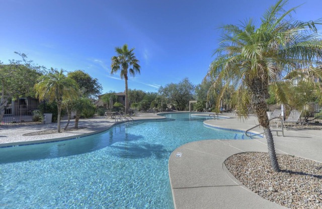 Scottsdale Condo Centrally Located with Heated Pool, Game Room and Gym